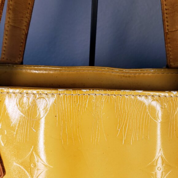 Louis Vuitton Houston Tote - Vintage Yellow (Grey Interior) Vernis Leather - Picture 5 of 17